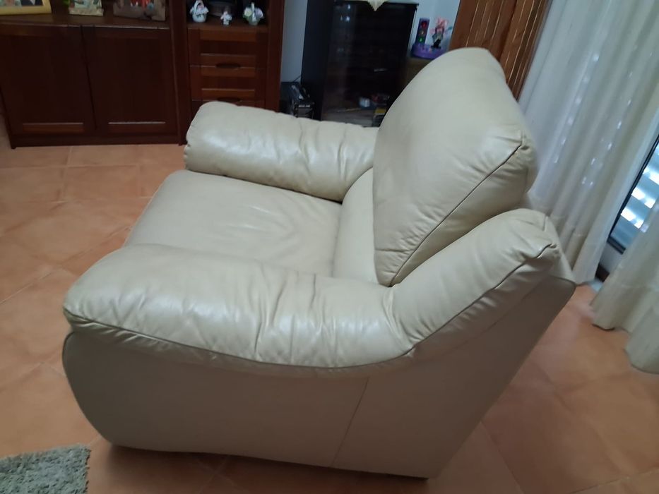 Conjunto sofás em pele da DIVANI & DIVANI Modelo 1218