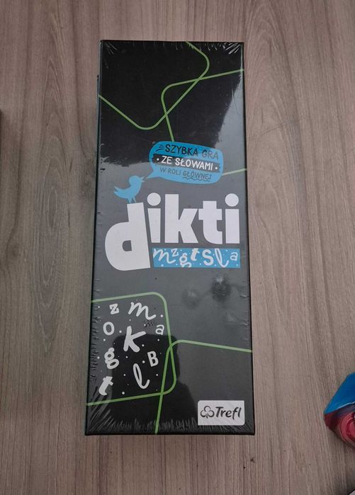 Trefl Dikti Szybka Gra Karciana Na Refleks Rodzinna Towarzyska