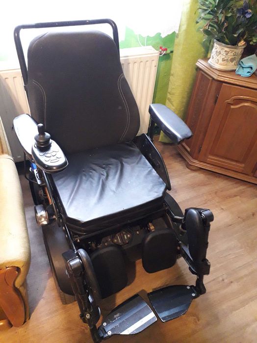 Wózek inwalidzki elektryczny JUVO B5 z systemem Podnoszenia nóg