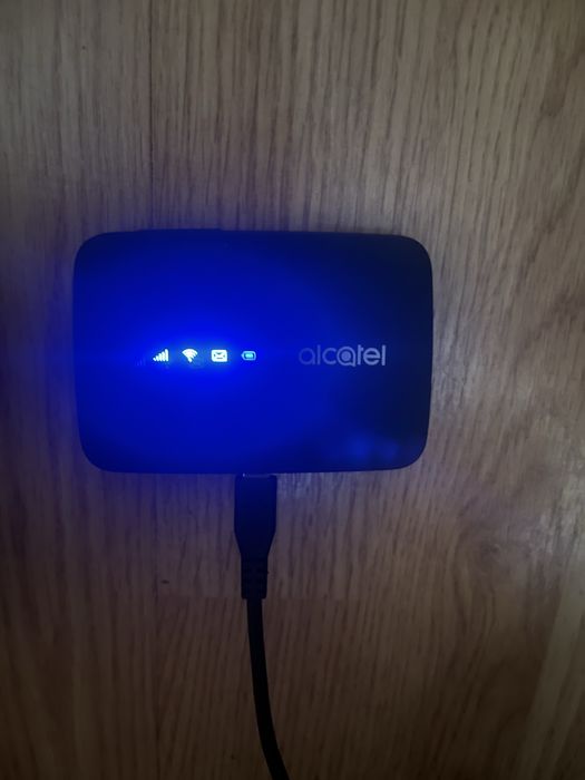 Router Alcatel Link Zone 4G LTE mobile wifi