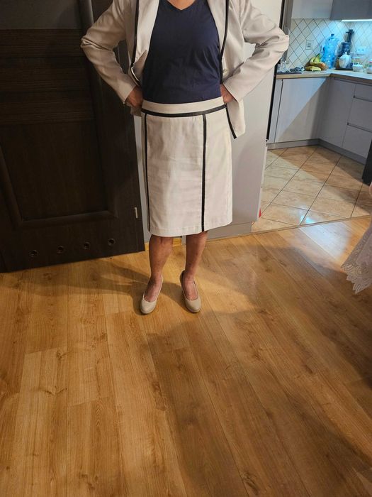 garnitur damski ze spódnicą