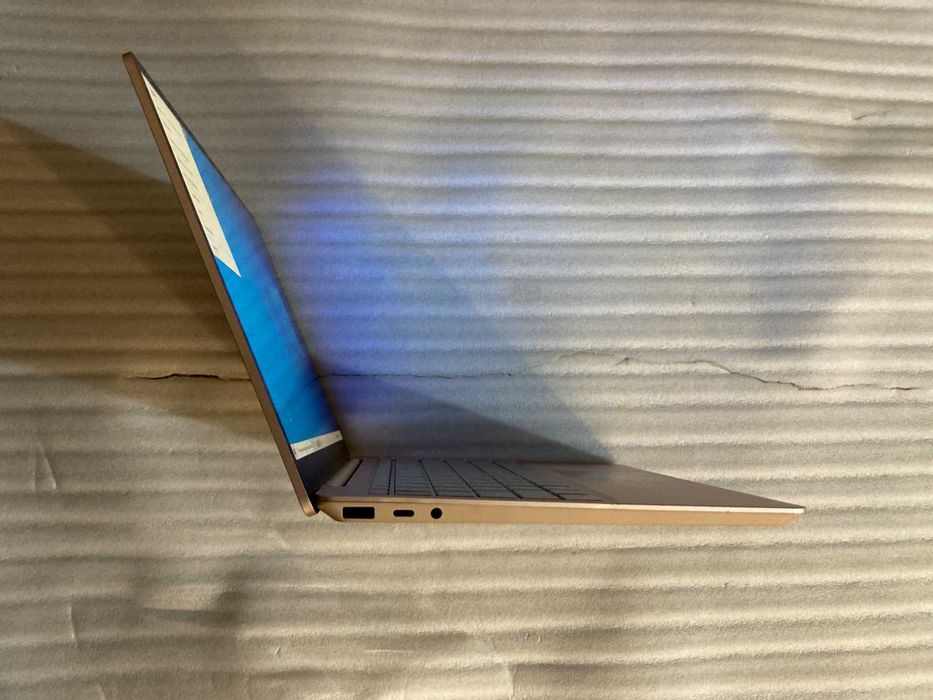 Легкий Тонкий Маленький Мини Ноутбук Microsoft Surface Laptop Go i5/8