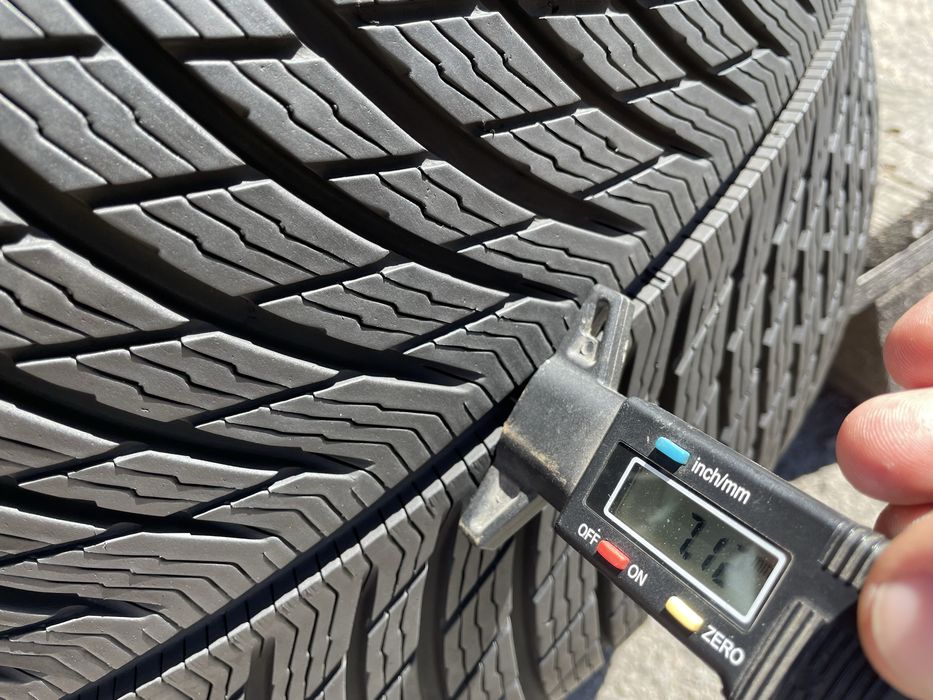 275/35 R19 Michelin Pilot Alpin 5 / 2шт./ зима