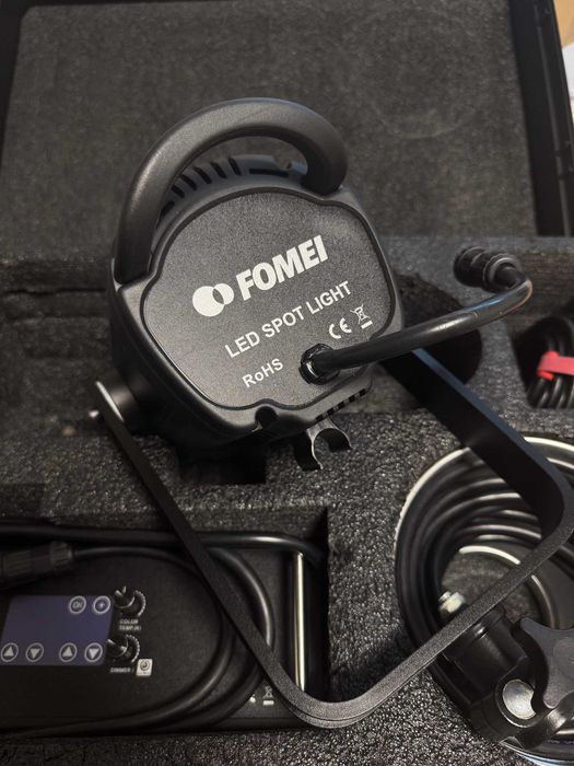 FOMEI LED DMX-300B Bi-Color 300W | Bowens | DMX | Walizka