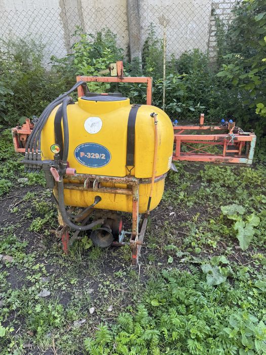 Продам обприскувач 400л 12м плаваюча штанга