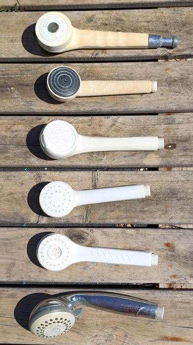 Chuveiros de plástico