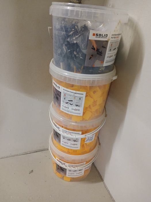 System poziomowania płytek solid