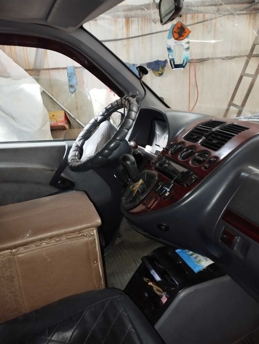 Мерседес-Бенц Вито