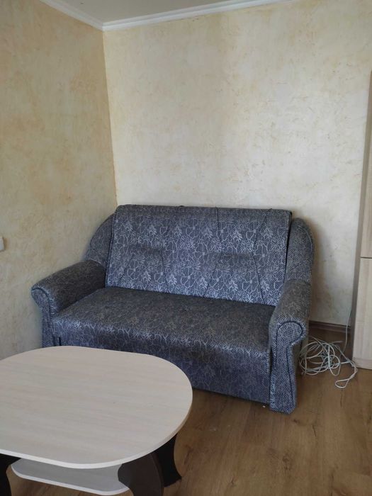 Продаю в Корабельном районе  1 к. квартиру