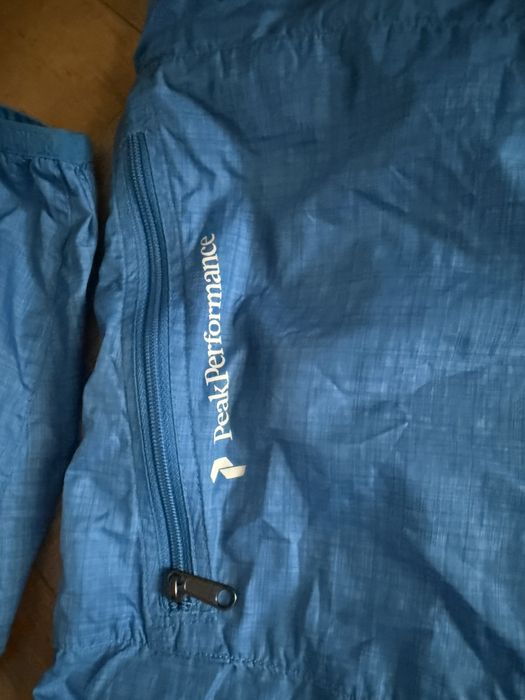 Kurtka wiatrówka L, Peak performance, stan bdb