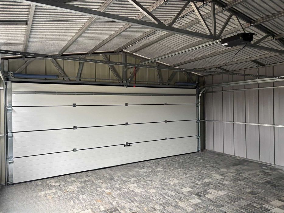 Nowoczesny garaż blaszany blacha NA RĄBEK wypust dachu automat 6x5,8m