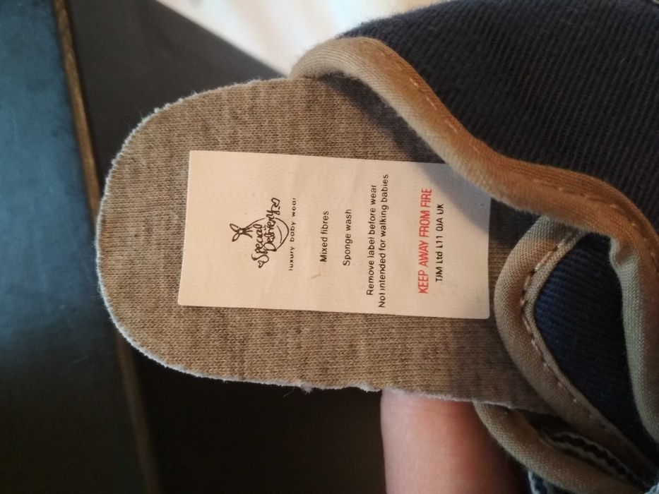 Buty chłopięce niechodki buty kapcie tenisówki 6-12 miesięcy