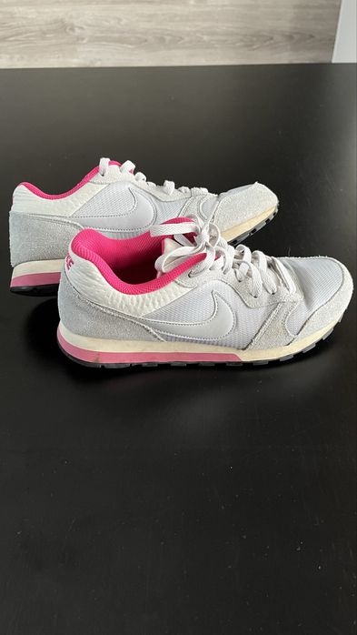 Nike MD Runner 2 - Gray & Pink