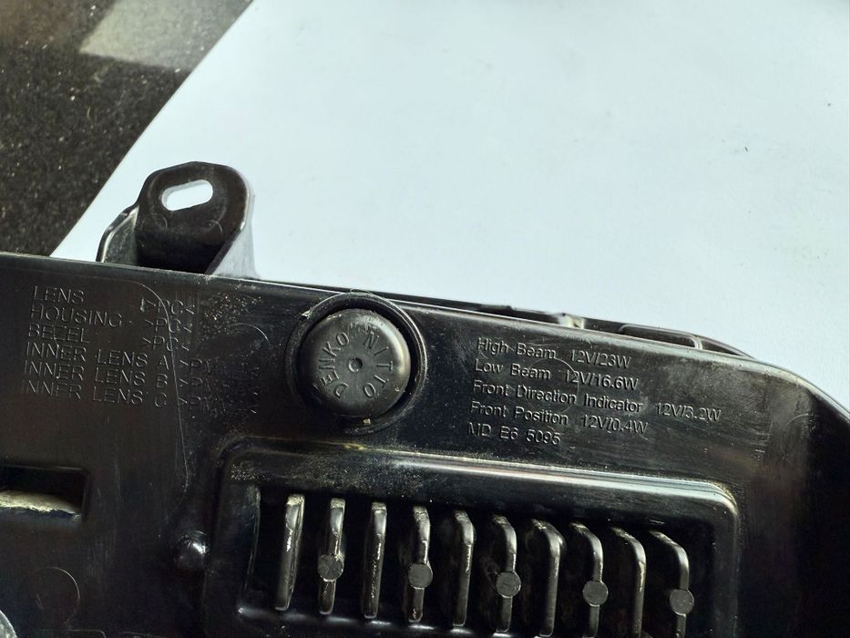 Lampa prawa prawy przód Polaris Sportsman/  20-25 rok