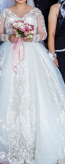 Свадебное платье