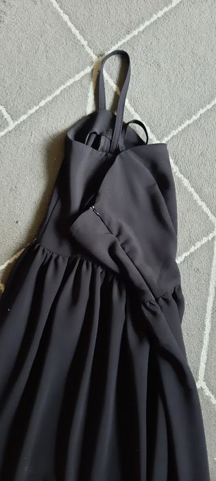 Długa sukienka z rozcięciem