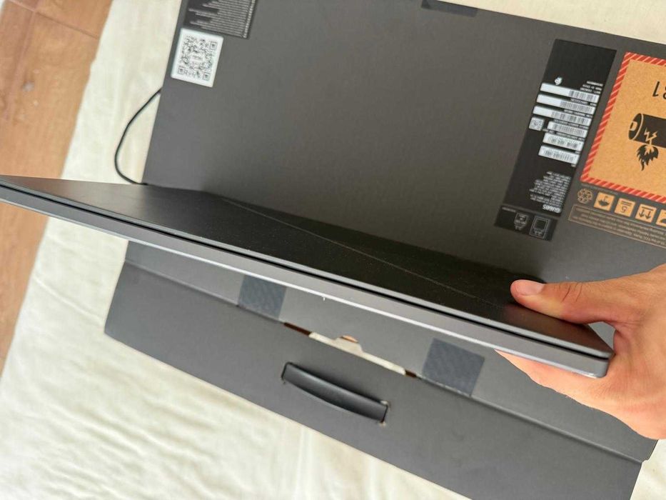 ASUS ROG Zephyrus G16 - 32GB RAM - Intel Core Ultra 9