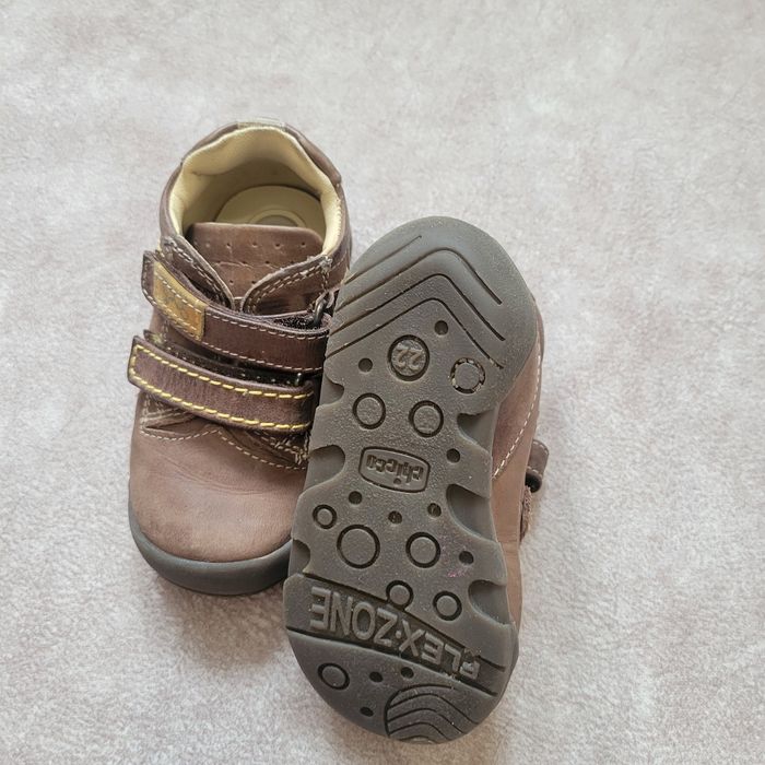 Взуття chicco 22р