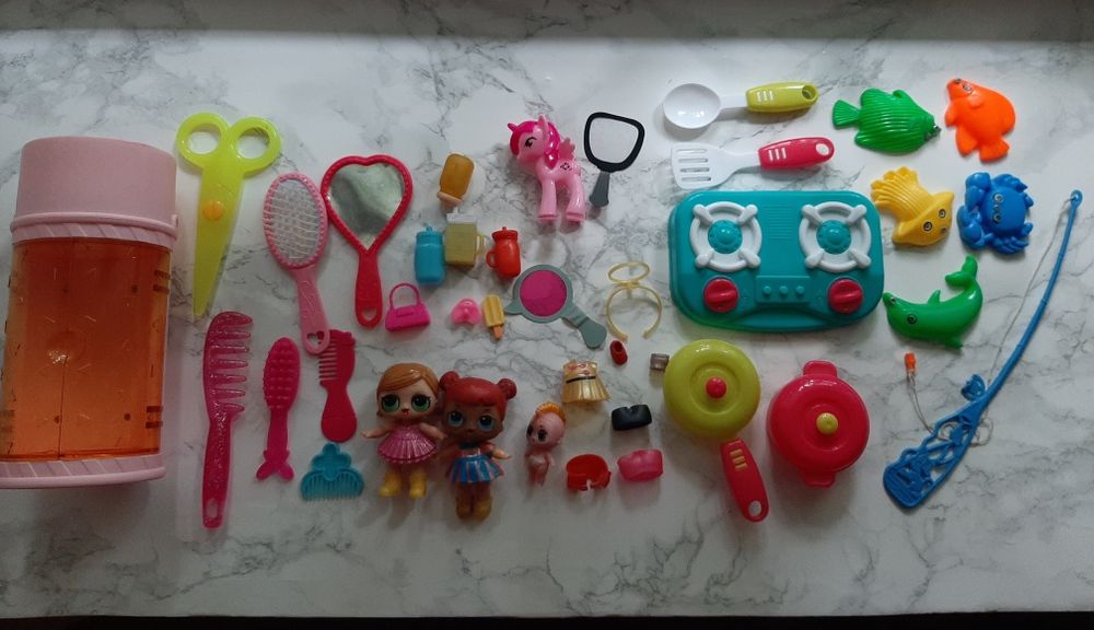 Ляльки лол + кухня + рибки н магнітах