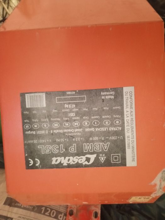 Sprzedam silnik  betoniarki Lescha