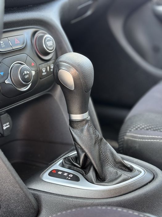 Продам автомобіль Dodge DART, 2,4бензин, автомат