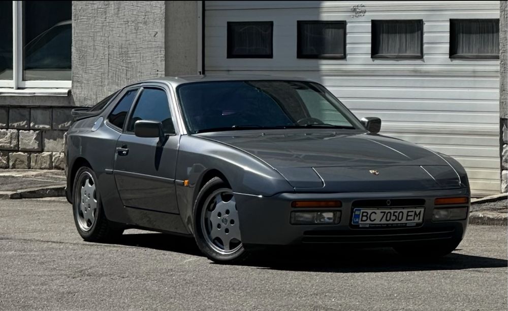 Porsche 944 S2 1989