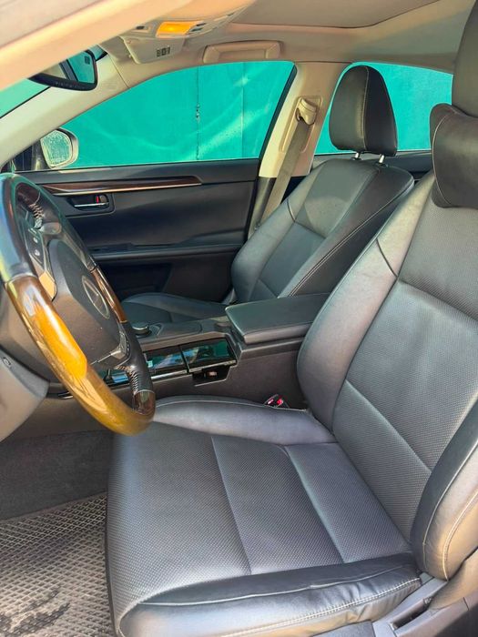 Продам Lexus ES 350