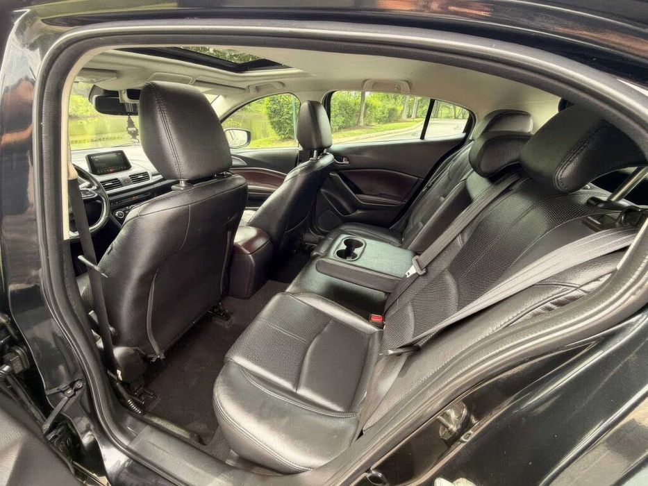 Mazda 3      2016