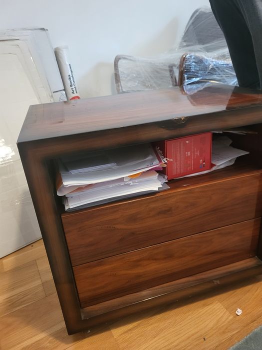 Móvel em Madeira Maciça