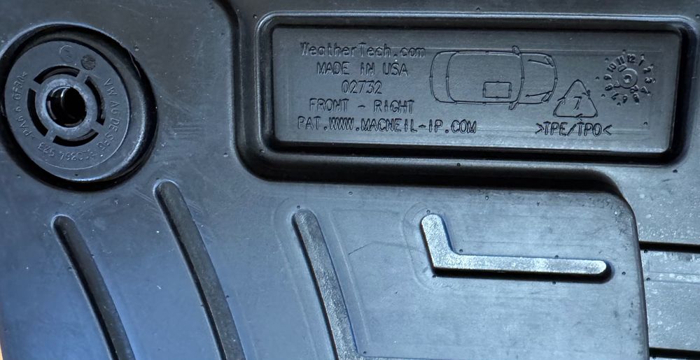 Автомобільні килимки Weathertech для Volkswagen Arteon