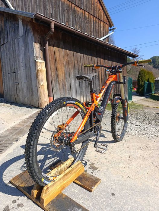 Mondraker summum carbon pro 2016
