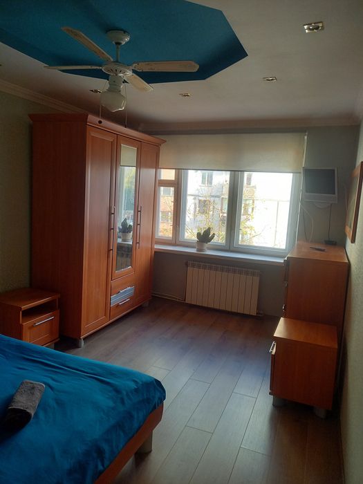 Квартира подобово посуточно.Недалеко озеро.Центр 2к, власник