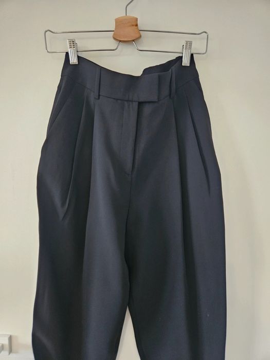 COS Spodnie garniturowe chinosy  r.34
