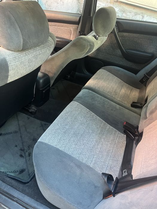 Toyota carina 1.6 gli