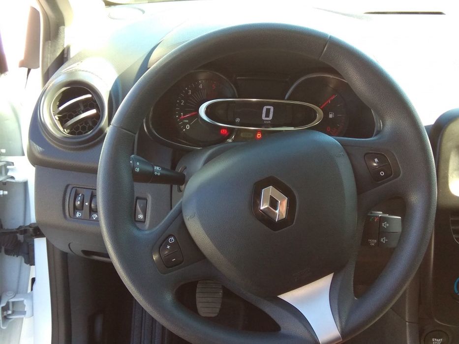 Renault Clio IV muito bom estado