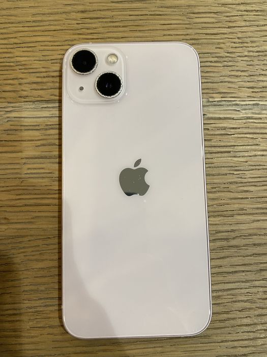 iPhone 13 różowy