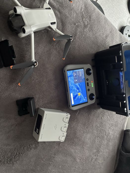 DJI Mini 3 Pro + DJI RC + 3 Baterie + Karta 256GB + Walizka B&W + Oryginalne Filtry ND i Szeroki Kąt