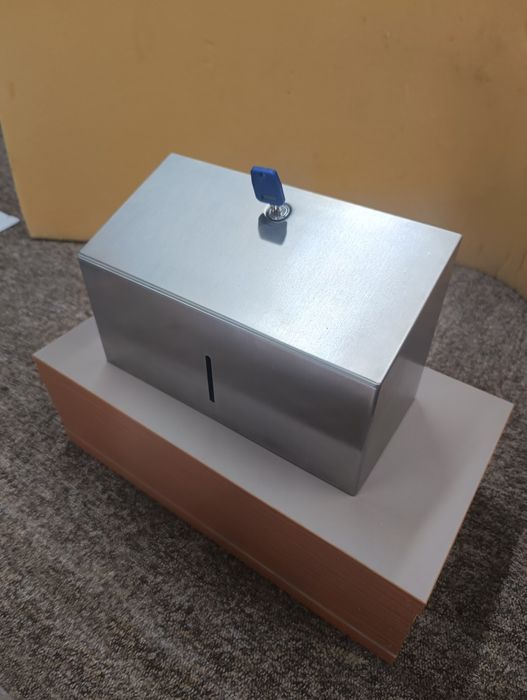 Pojemnik na ręczniki papierowe MERIDA