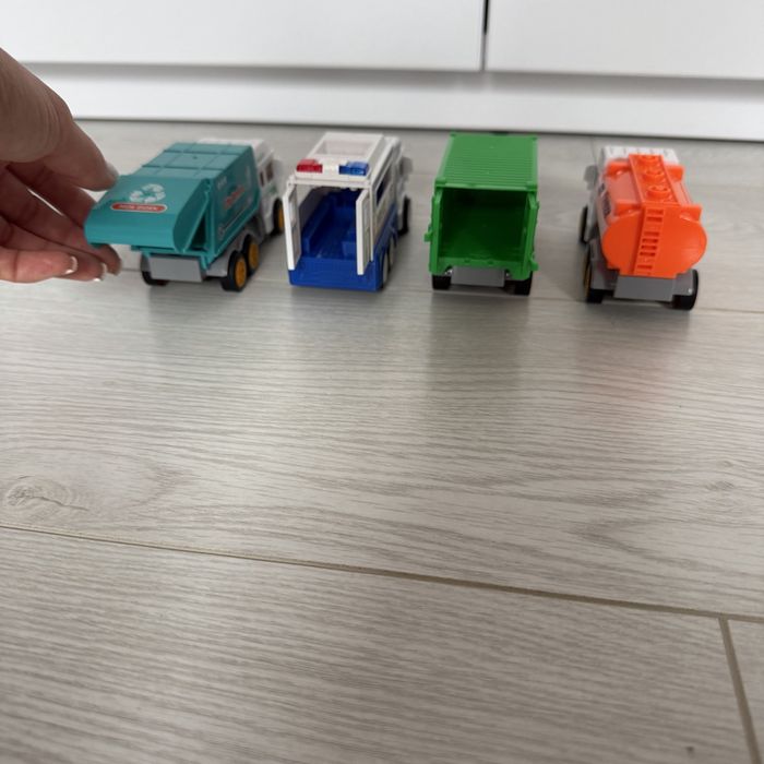 Набір машинок Лот