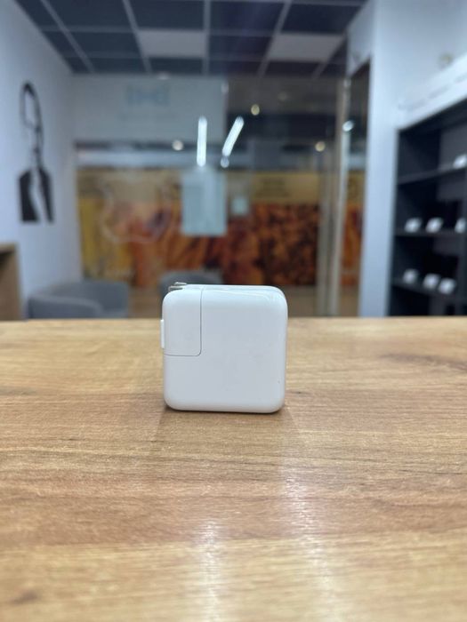 Оригінальні блоки живлення Apple USB-C 30w.