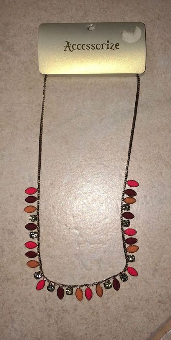 Colar - Marca Accessorize