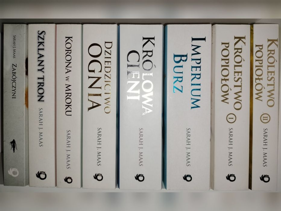 Sarah J. Maas - 8 książek z serii Szklany tron