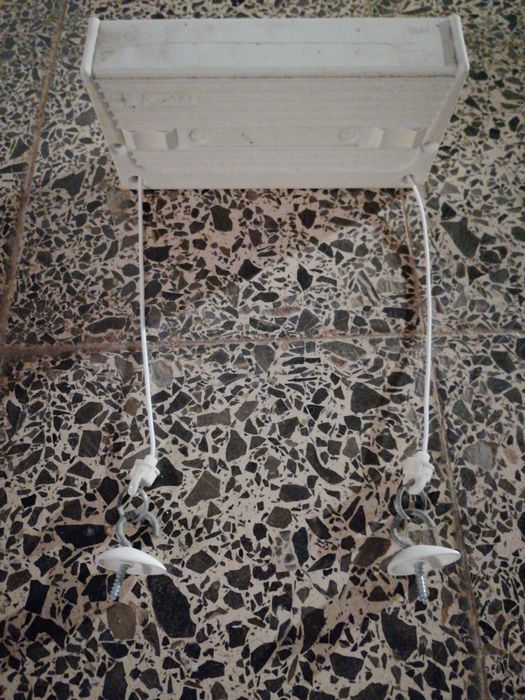 Automatic-retractable clothesline / balcony / motorhome with automatic retraction64286433723265121