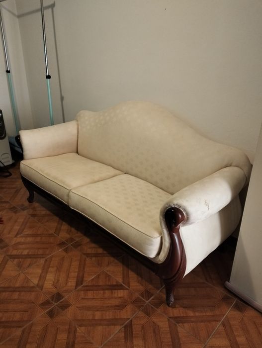 Sofá Canapé Clássico