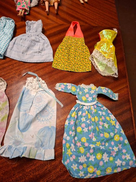 Barbie anos 70/80 - Conjunto de mala armário + Barbie c/adereços - outros brinquedos antigos