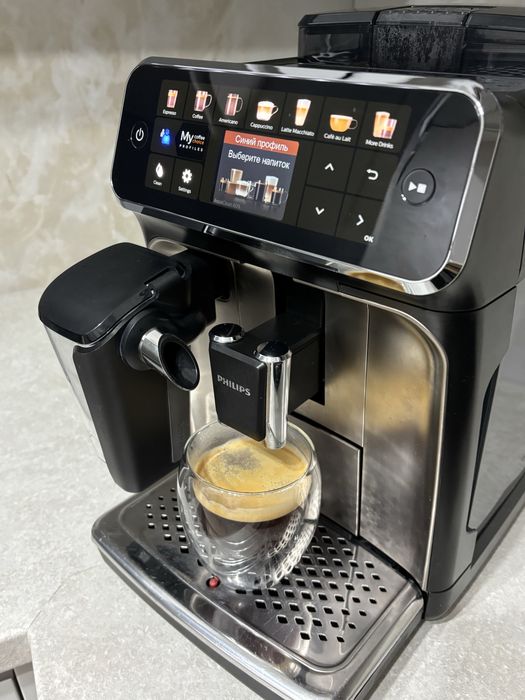 Кавомашина Philips late go 5400