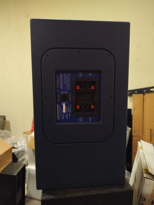 Turbosound sub passivo433171476649748481