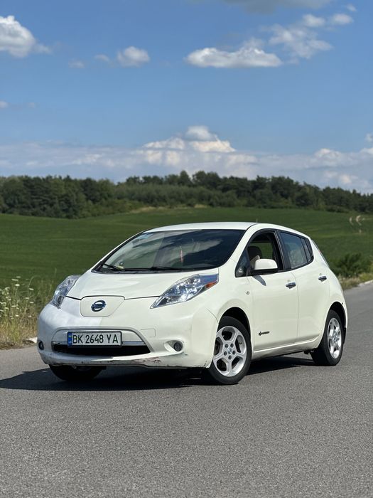 Продам Nissan Leaf