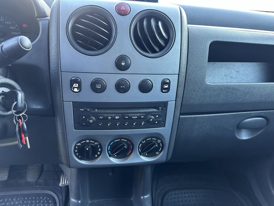 Peugeot Partner 2.0 HDI com AC
