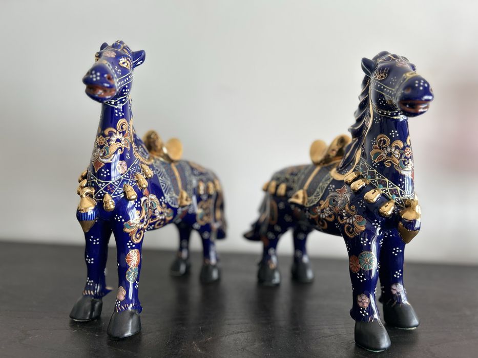 Par de cabalos vintage em ceramica.